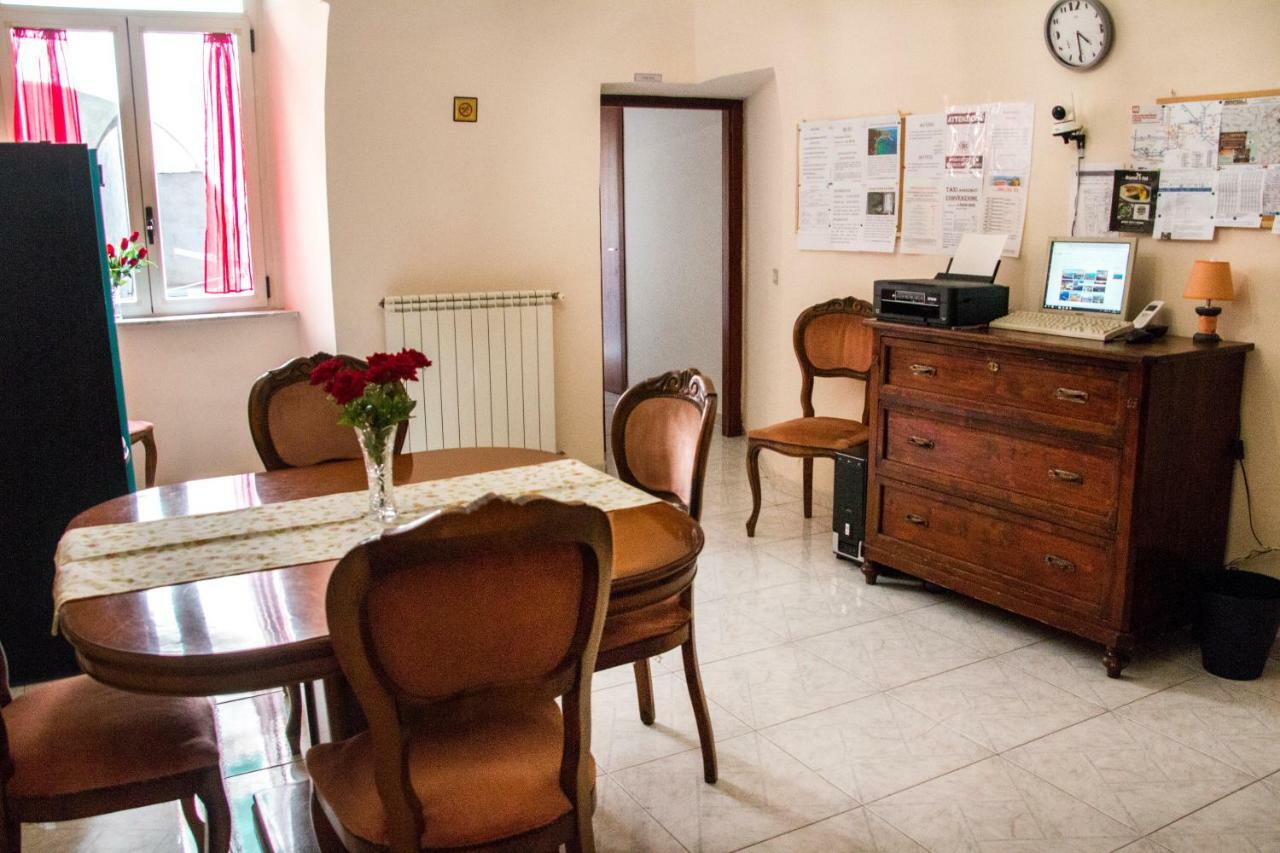 B&B Carbonara Napoli ภายนอก รูปภาพ