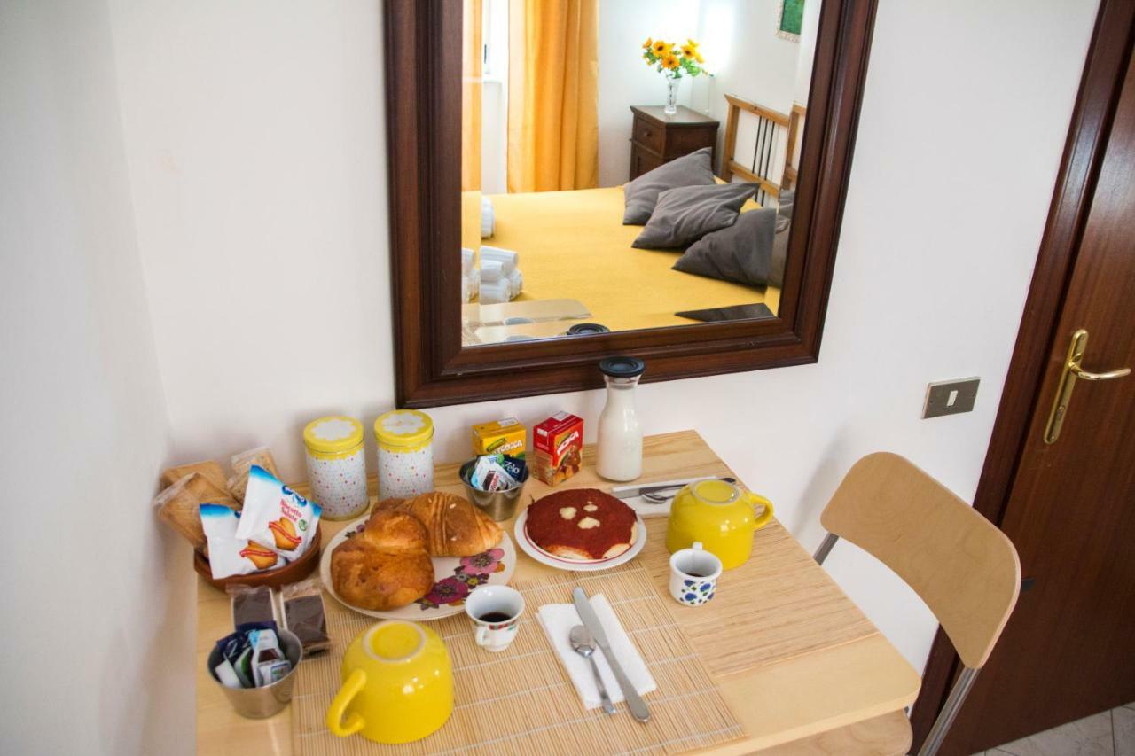B&B Carbonara Napoli ภายนอก รูปภาพ
