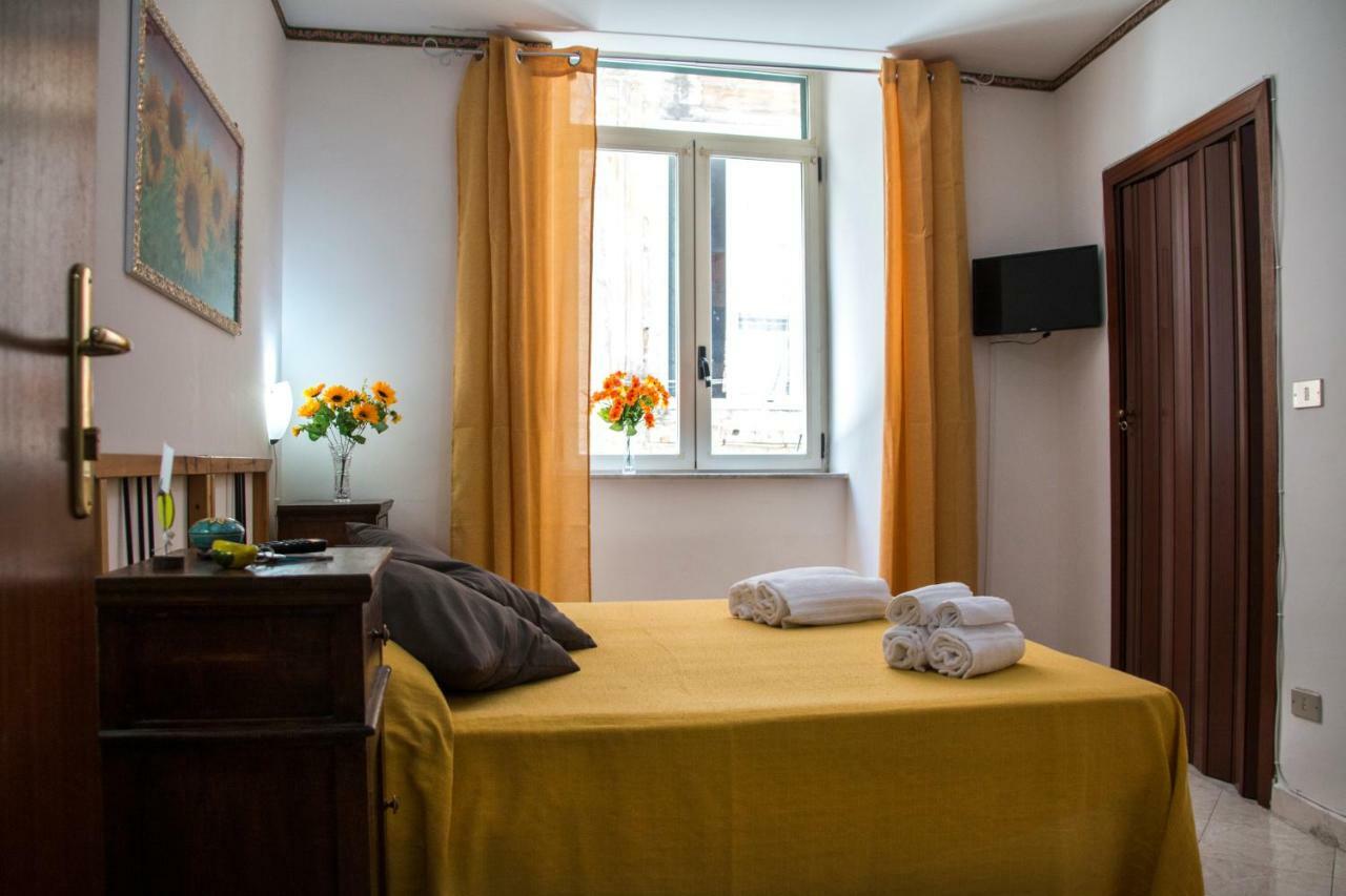 B&B Carbonara Napoli ภายนอก รูปภาพ