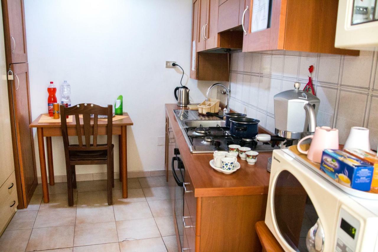 B&B Carbonara Napoli ภายนอก รูปภาพ